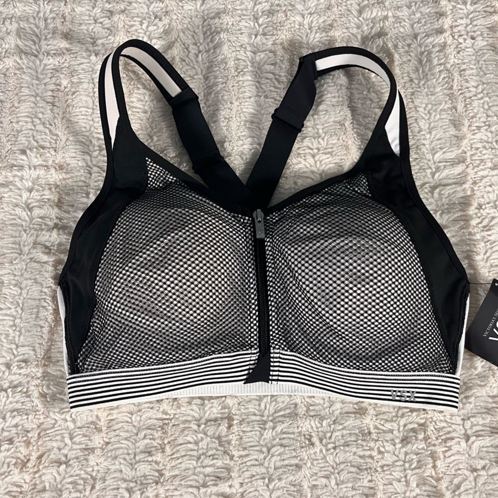 NEW! Victoria’s Secret Knockout Underwire Sports Bra 34B